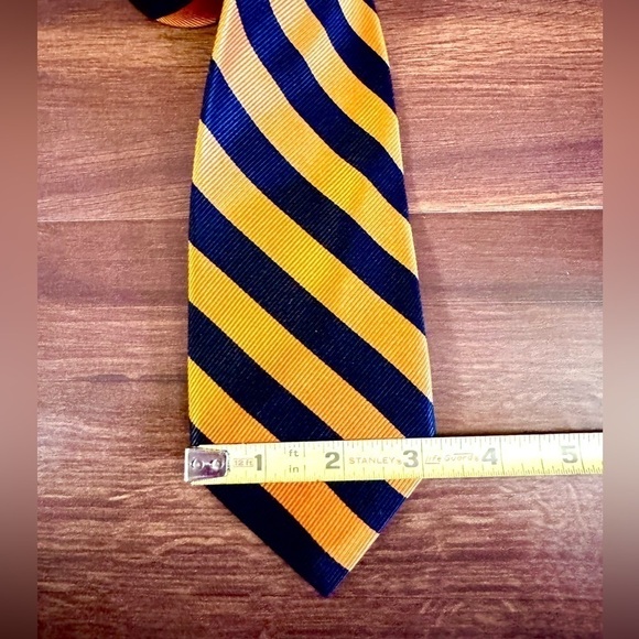 🍂SALE🍂Like New JOS. A. BANK 100% Silk Blue and Orange Striped Repp Necktie - Picture 10 of 11